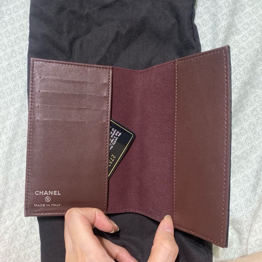 Chanel 護照夾 小羊皮/銀-3