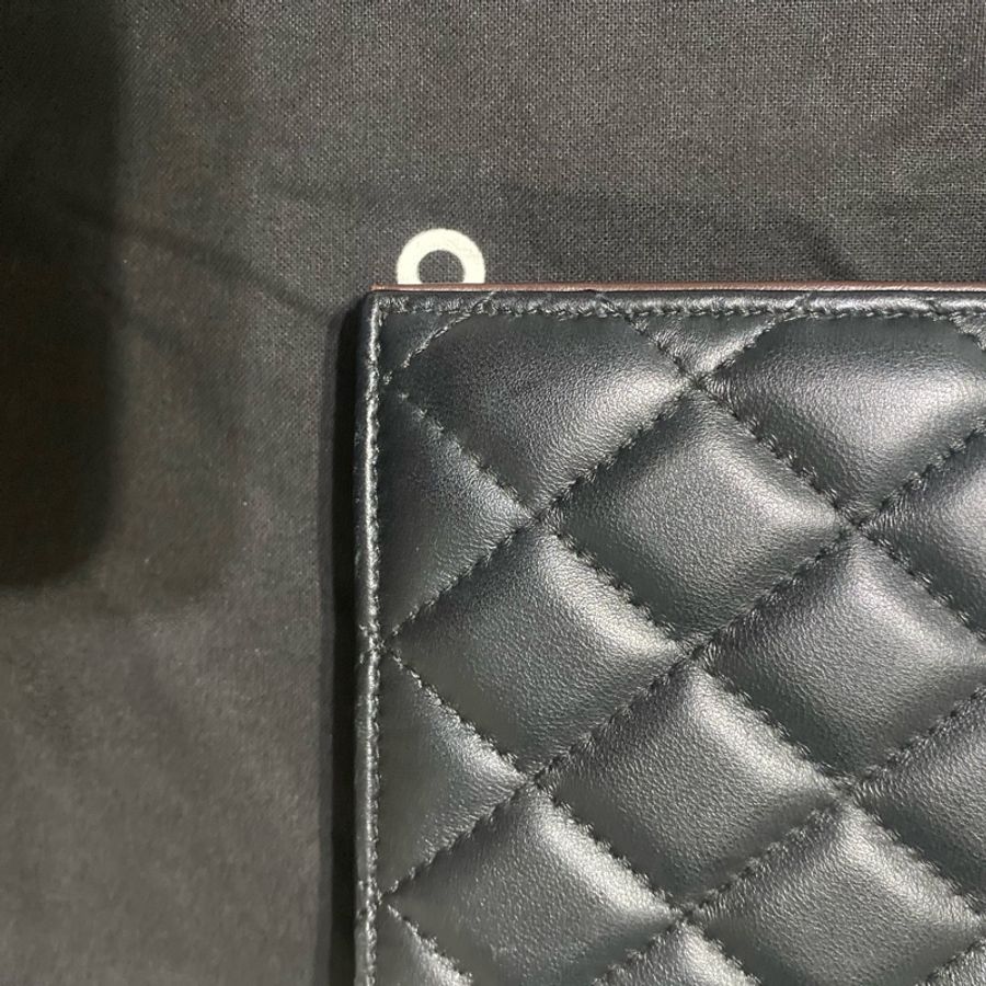 Chanel 護照夾 小羊皮/銀-11