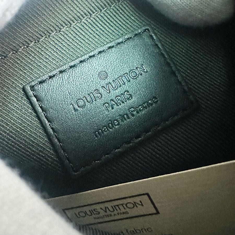 LV M62897 限量Vivienne 黑色so black老花長夾/手拿包兩用-4