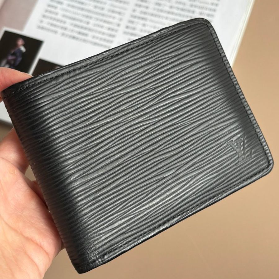 ::LOUIS VUITTON:: LV 黑色EPI水波紋皮革短夾 皮夾-4
