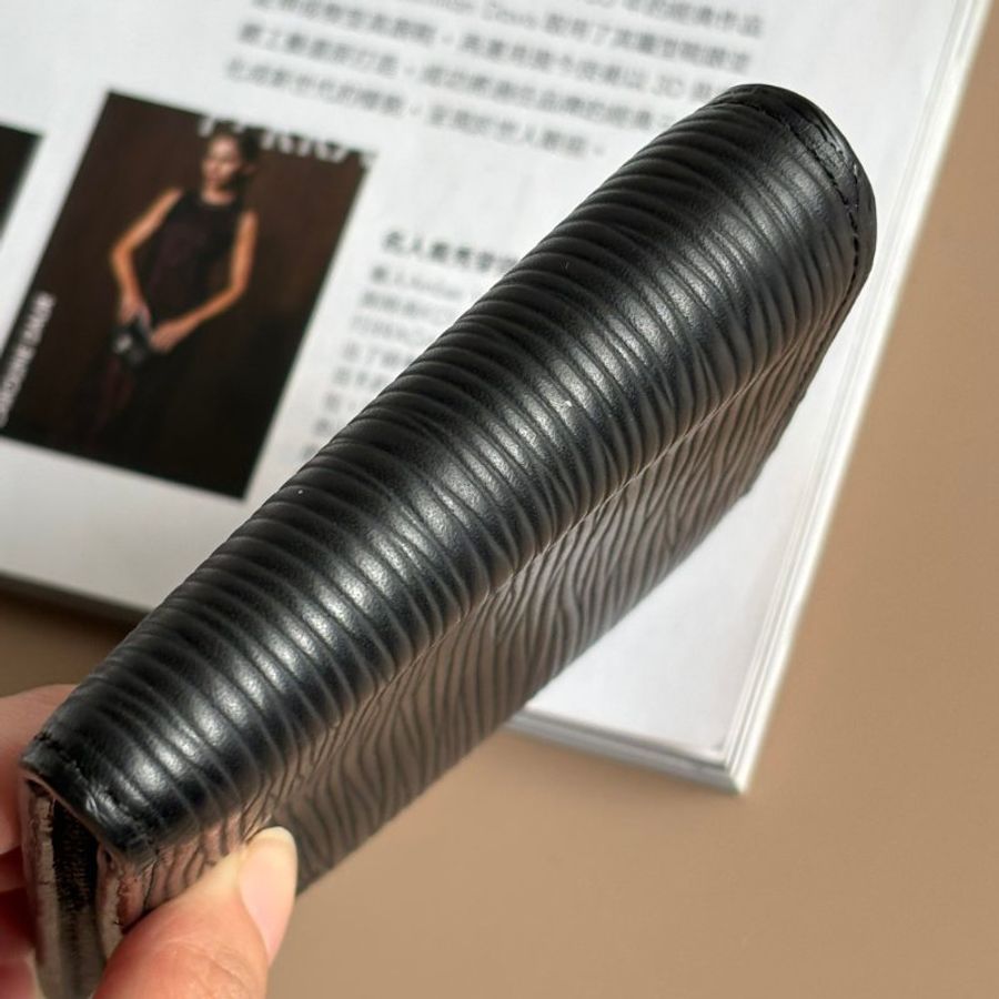 ::LOUIS VUITTON:: LV 黑色EPI水波紋皮革短夾 皮夾-10