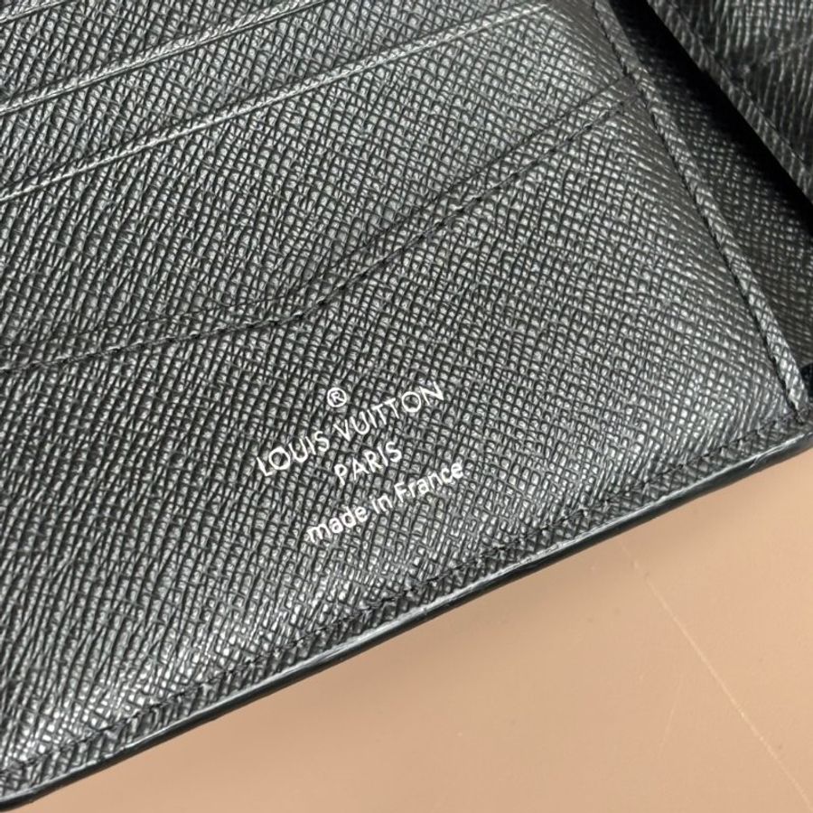 ::LOUIS VUITTON:: LV 黑色EPI水波紋皮革短夾 皮夾-11
