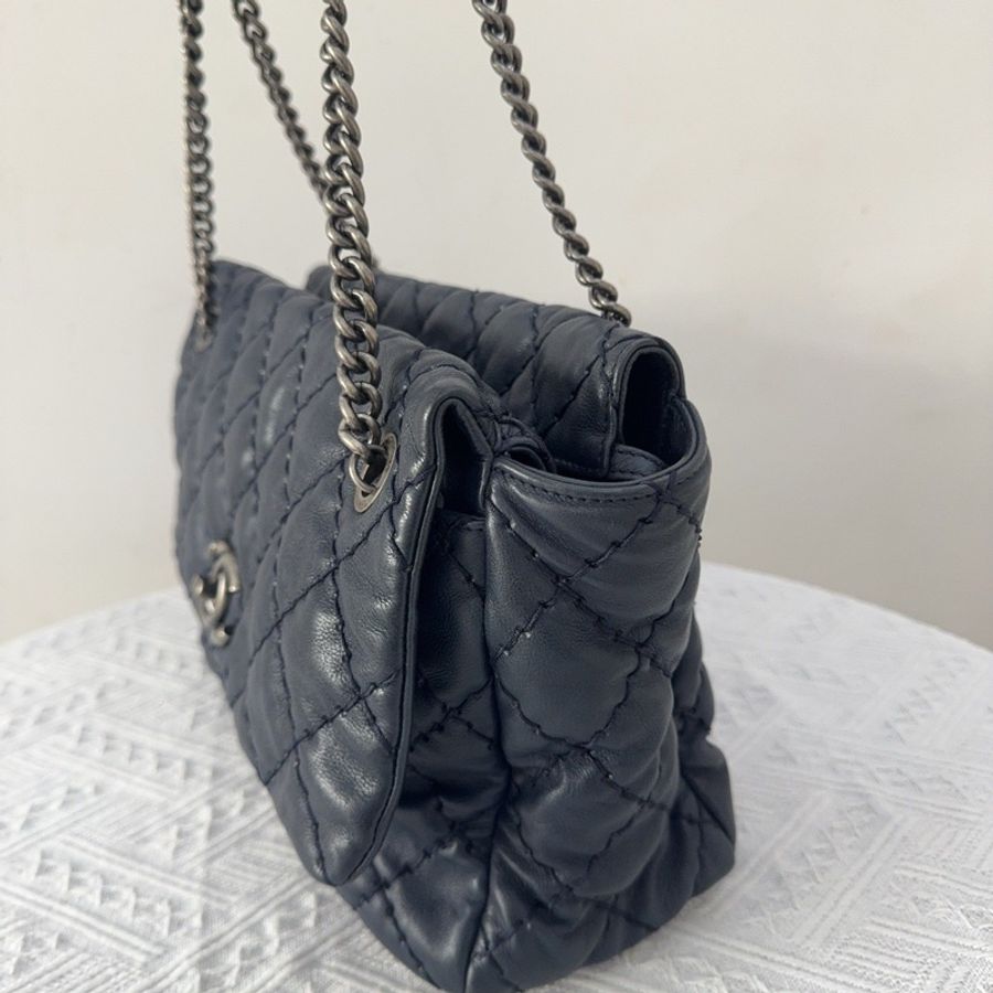 CHANEL 香奈兒 海軍藍 外縫菱格紋機場包 尺寸約35x23 年份17開編碼~-2