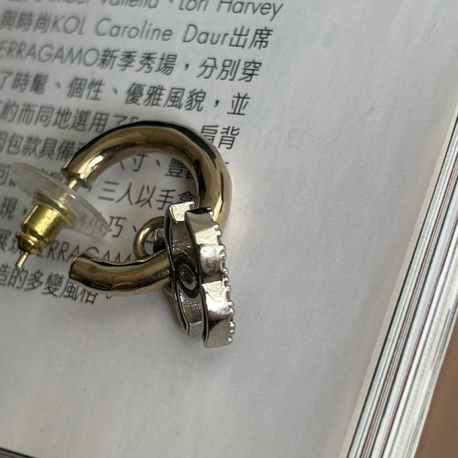 ::CHANEL:: 香奈兒 淡金雙C水鑽垂墜耳環-6