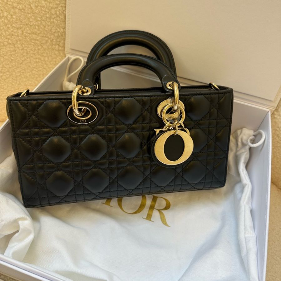 DIOR迪奧 Lady D Joy黑金小羊皮藤格紋橫版戴妃包-1