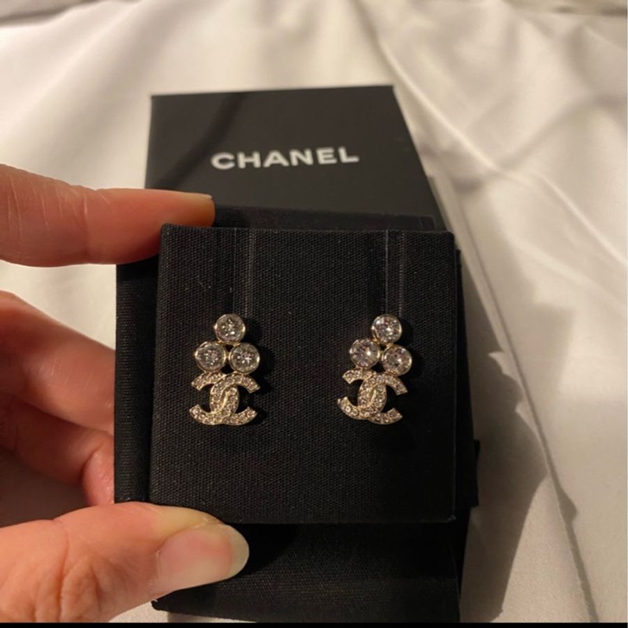 Chanel 香奈雙C水鑽 logo 耳環-0