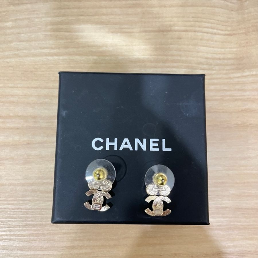 Chanel 香奈雙C水鑽 logo 耳環-5