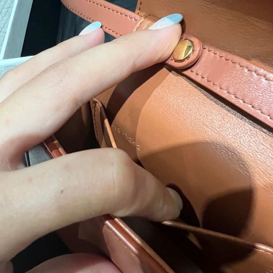 全網最後一顆💗Celine Mini Triomphe凱旋門 小廢包 焦糖色-9