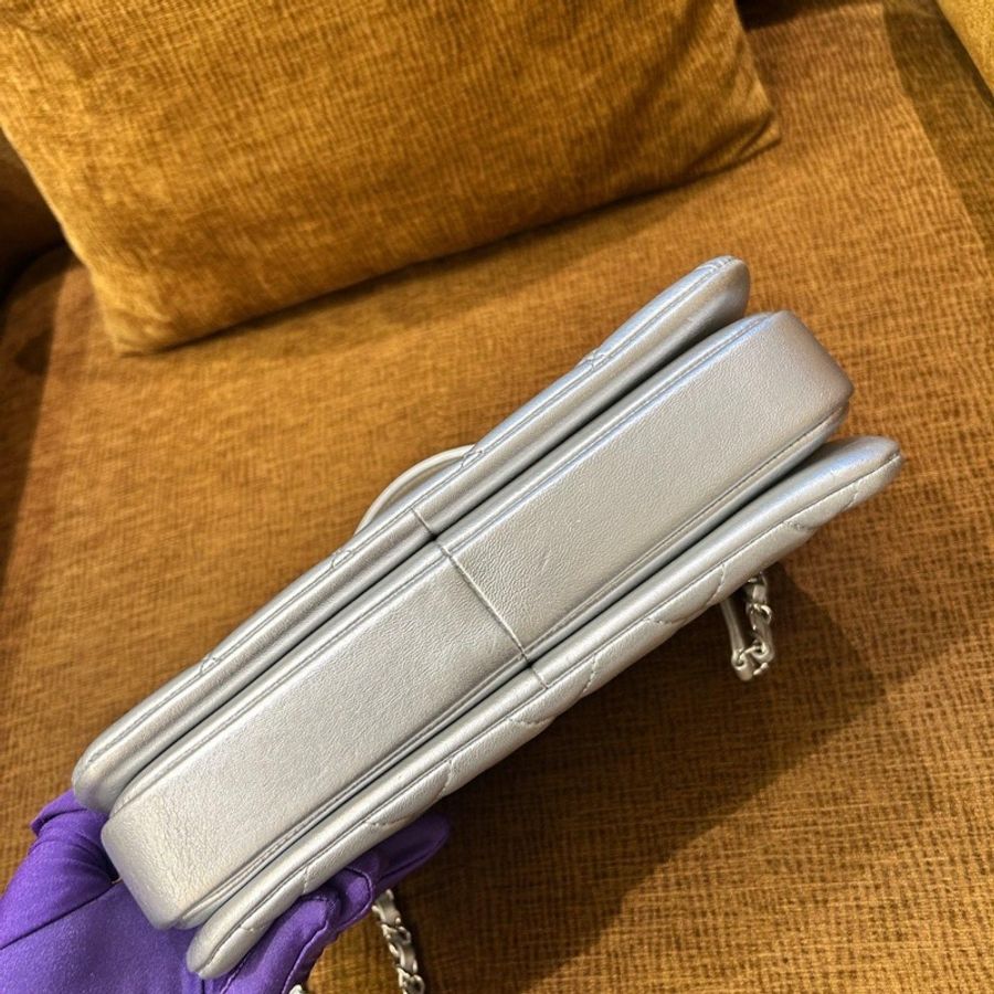 chanel 銀色trendycc中號 約24cm 31開 配件:卡~-4