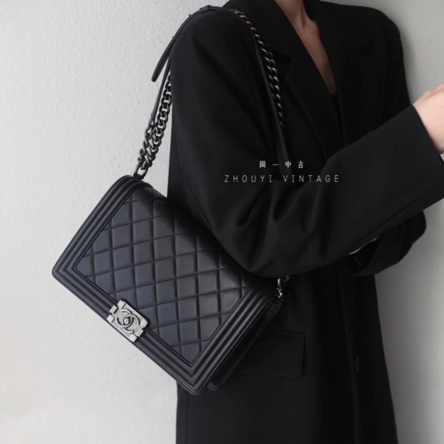 Chanel leboy28黑銀全牛皮鏈條斜挎包 #99新閒置 #櫃上在售25萬-1