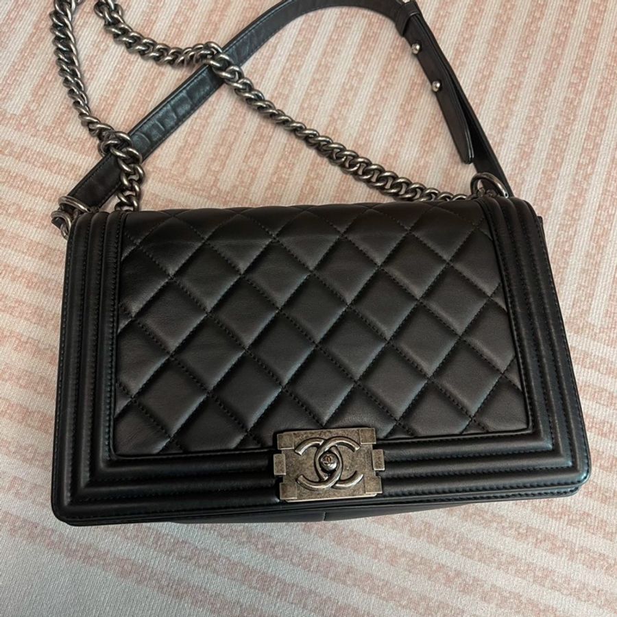 Chanel leboy28黑銀全牛皮鏈條斜挎包 #99新閒置 #櫃上在售25萬-18