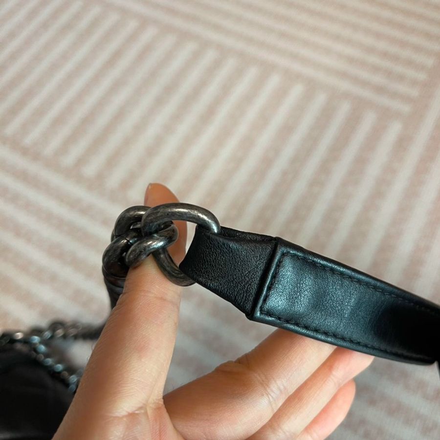 Chanel leboy28黑銀全牛皮鏈條斜挎包 #99新閒置 #櫃上在售25萬-30