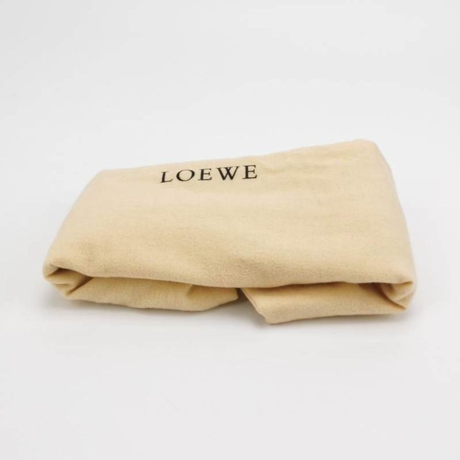 Loewe T Pouch 牛皮 Logo 壓花 手拿包-7