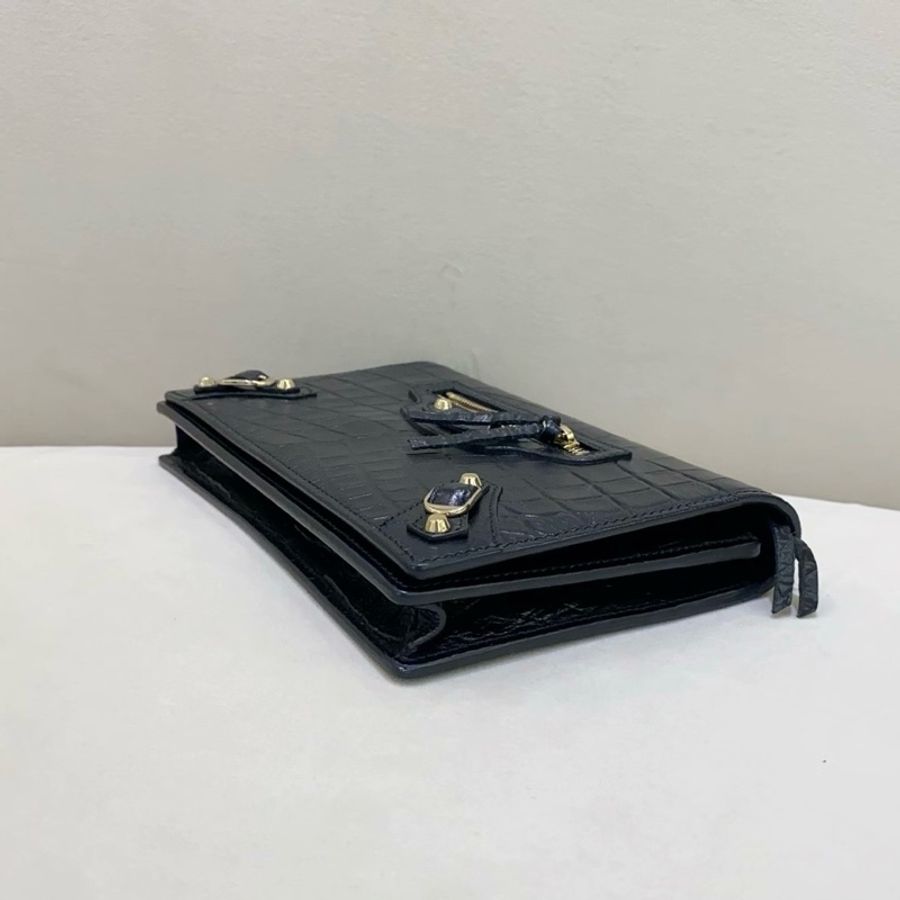 Balenciaga 巴黎世家 黑色 牛皮鰐魚壓紋woc鏈條包 尺寸21*13cm-4