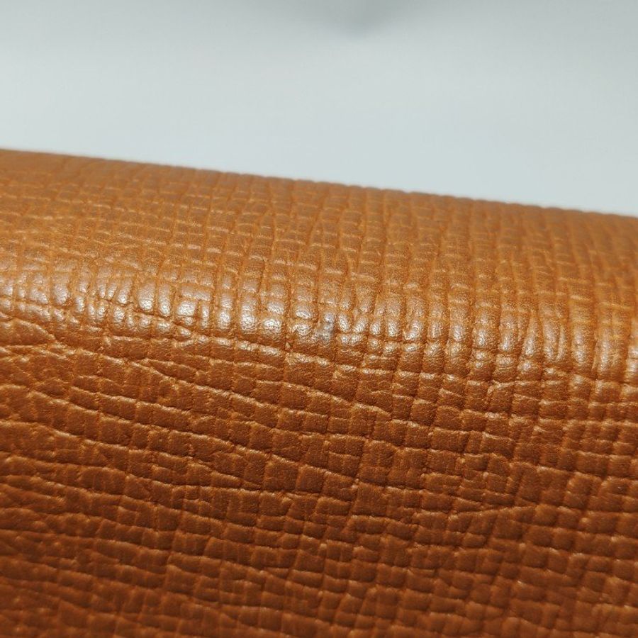 Loewe Barcelona 牛皮 純色 三角形 封扣 單肩包 斜背包-18