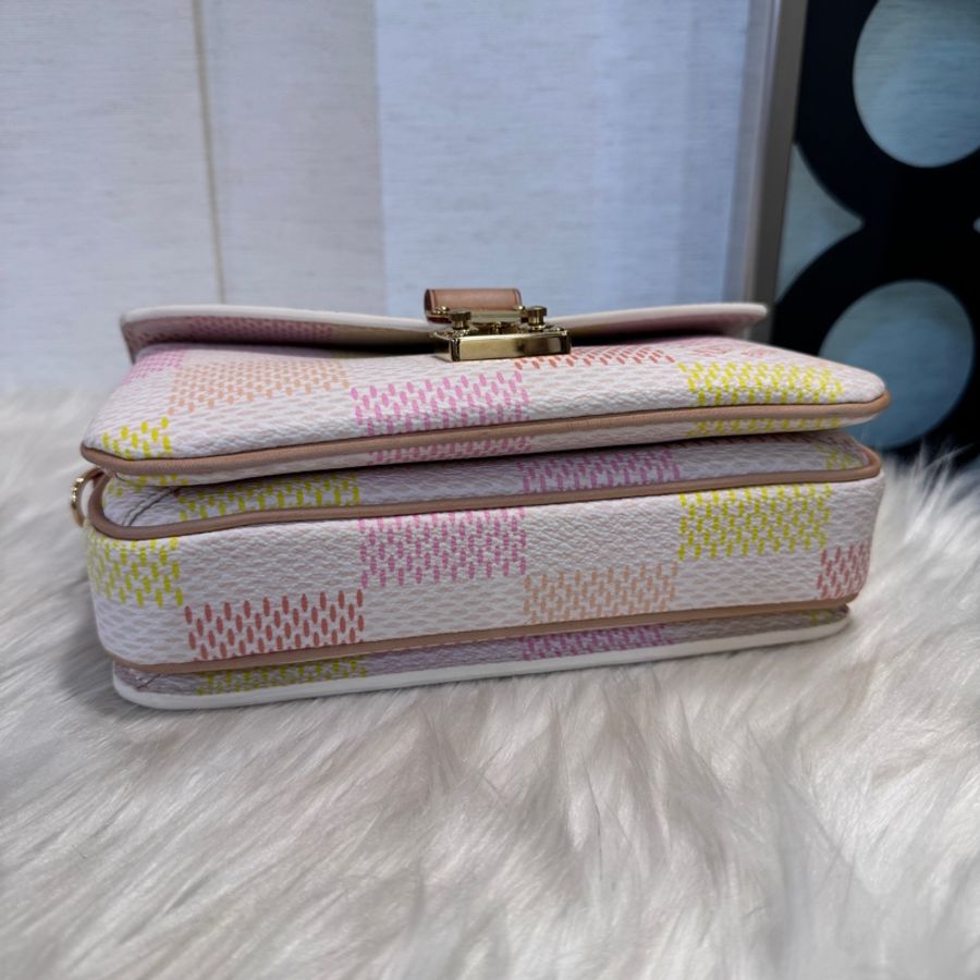 LV Damier Giant塗層帆布小號郵差包-4