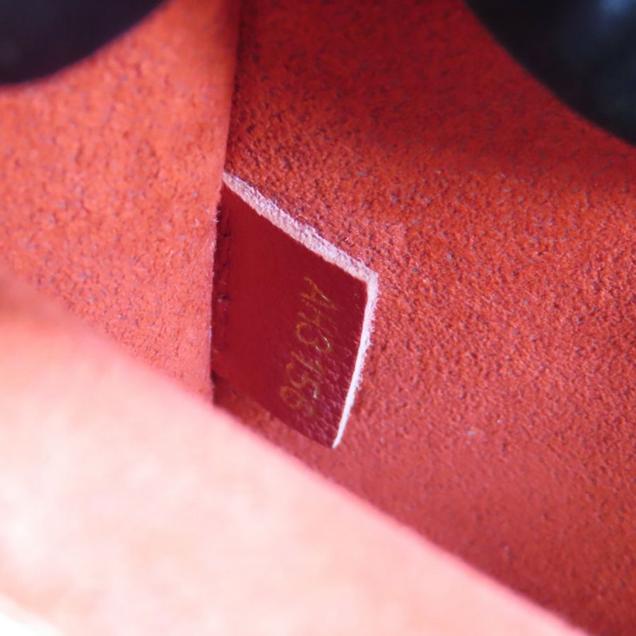 LOUIS VUITTON 【激減優惠】Monogram Victoire金扣鏈帶肩背袋-13