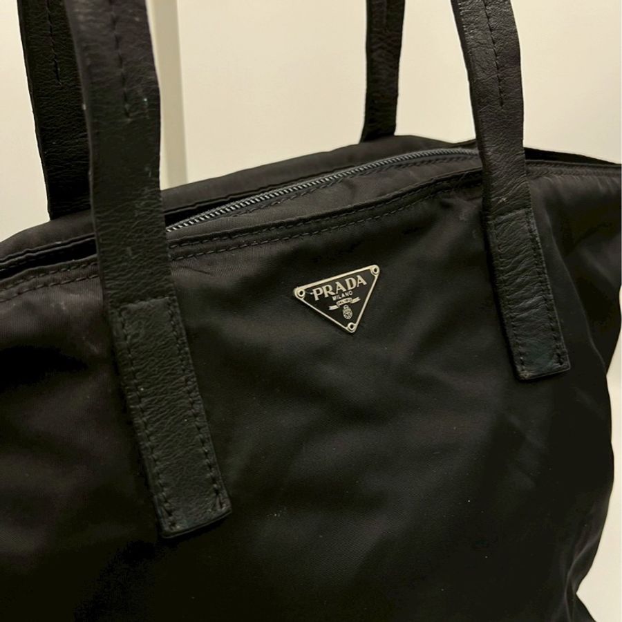 🏷️ Prada 尼龍包-3