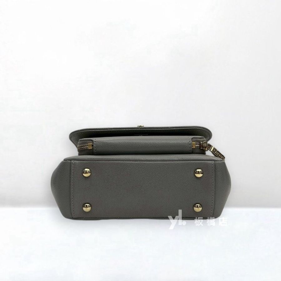 JS1402-Chanel 灰荔枝牛皮淡金扣郵差斜背包A93749-4