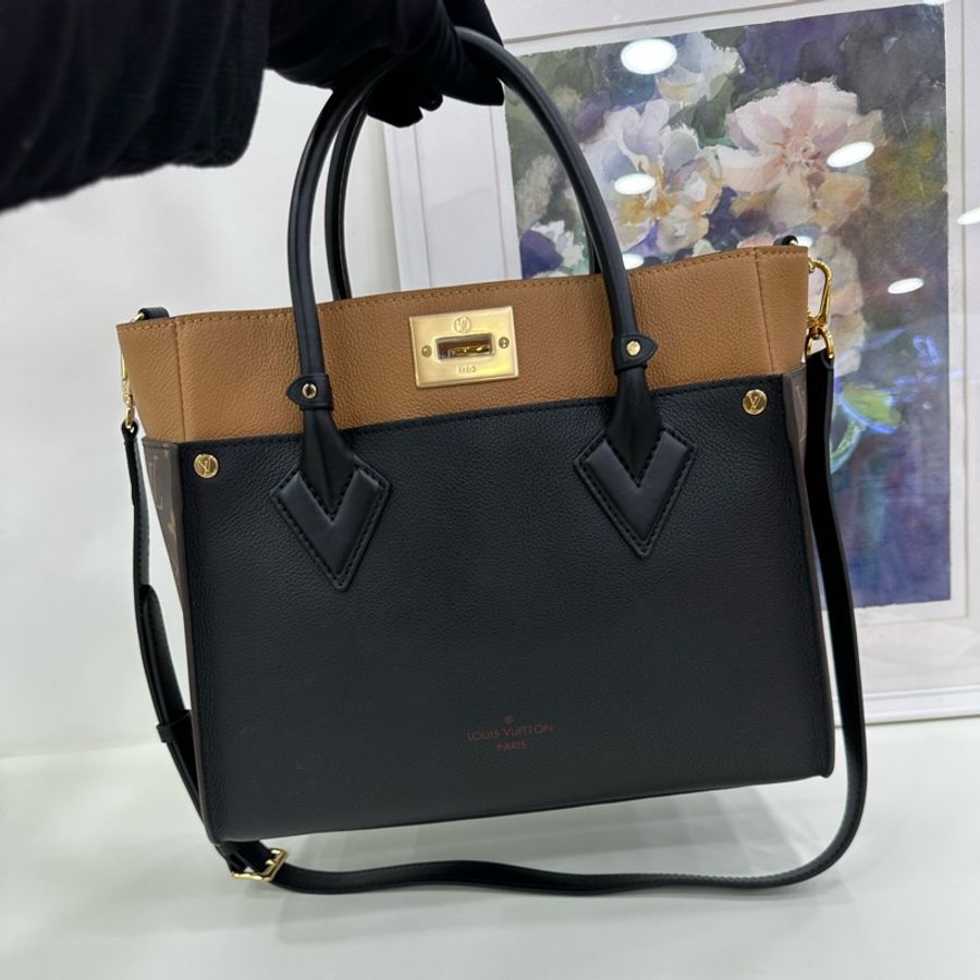 lv路易威登on my side老花拼棕黃中型手袋 閒置 帶膜 尺寸:30.5*24.5*14cm-5