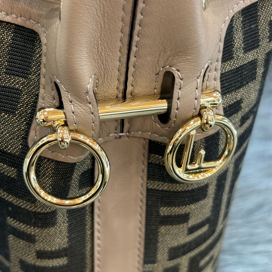 FENDI 8BS093 MON TRESOR MINI NOE 全皮 水桶包 斜背包 手提包-14