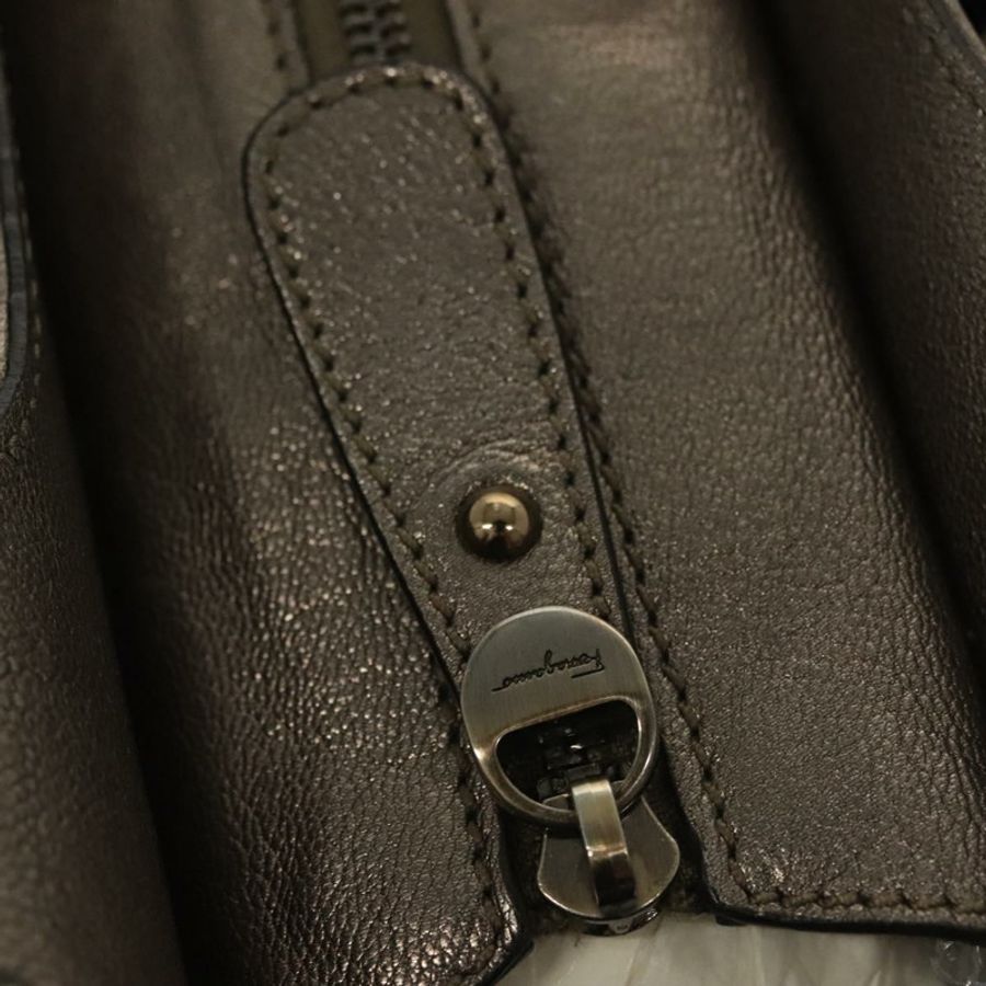 【日本直送】Salvatore Ferragamo Gancini 手提包 皮革 銀色 正品 136801-9