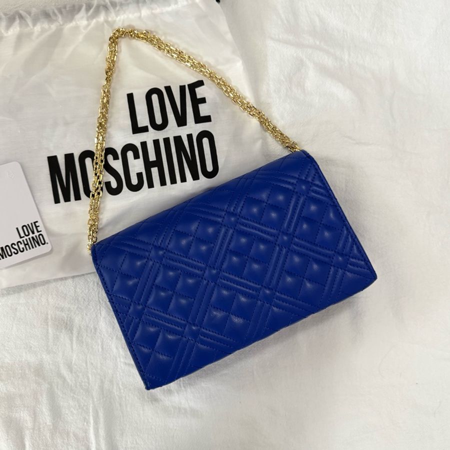 只背一次 | LOVE MOSCHINO 經典菱格紋WOC鏈條包 寶藍色 包包 長夾 翻蓋長夾-7