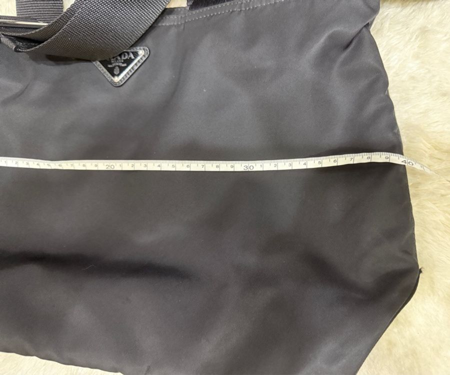 9新✨男生揹很有品味的prada🎖️經典黑色尼龍斜背包🖤超輕 購物包 上班包 學生包 媽媽包 可手提 降落傘布 耐用 耐磨-14