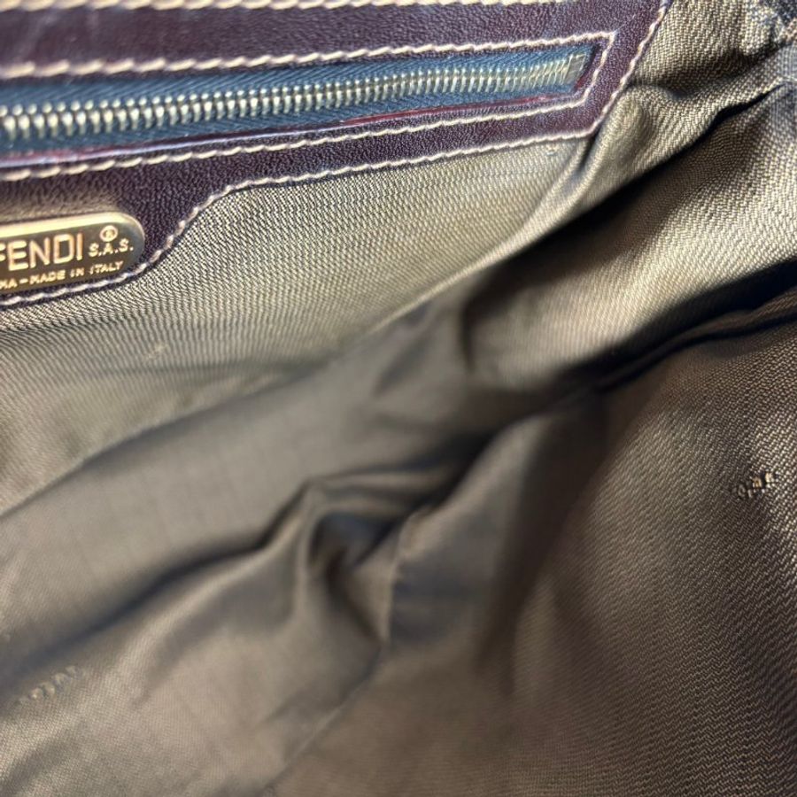 ::FENDI:: 金釦!!經典花紋大款法棍 肩背包 腋下包 VINTAGE-43