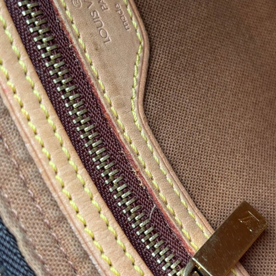 ::LOUIS VUITTON:: LV M51240 Trotteur經典花紋 皮革背帶斜背包 帆船包-39