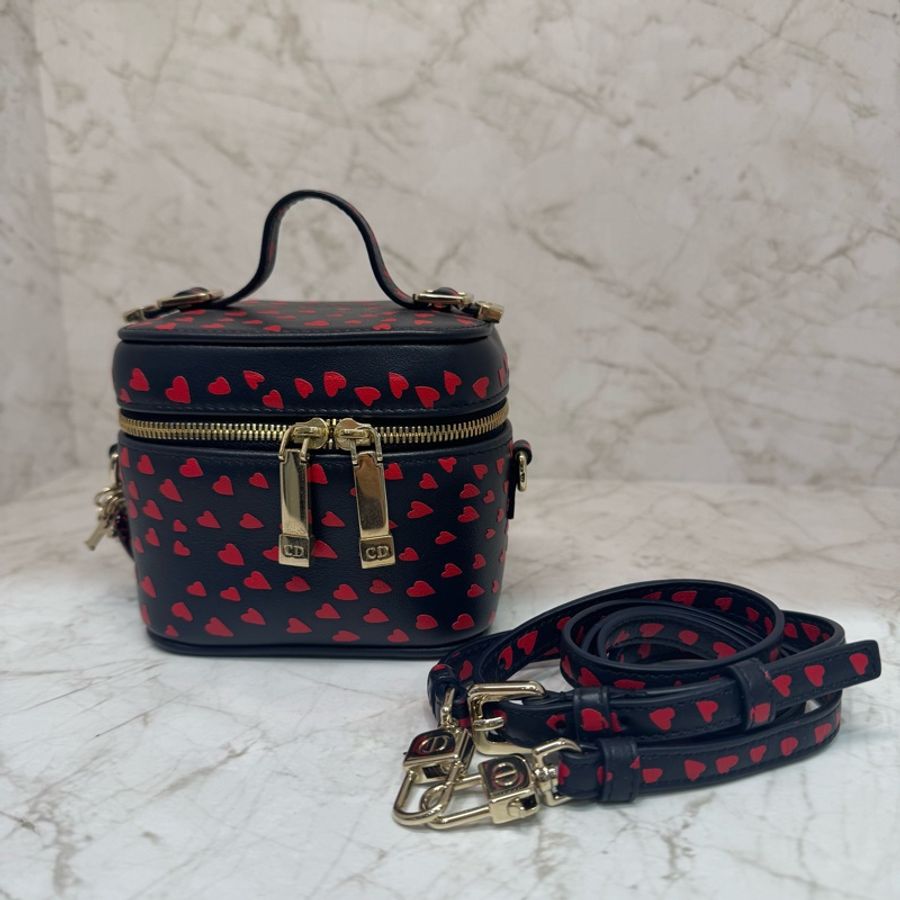DIOR LADY DIOR VANI 愛心全皮黑化妝包-7