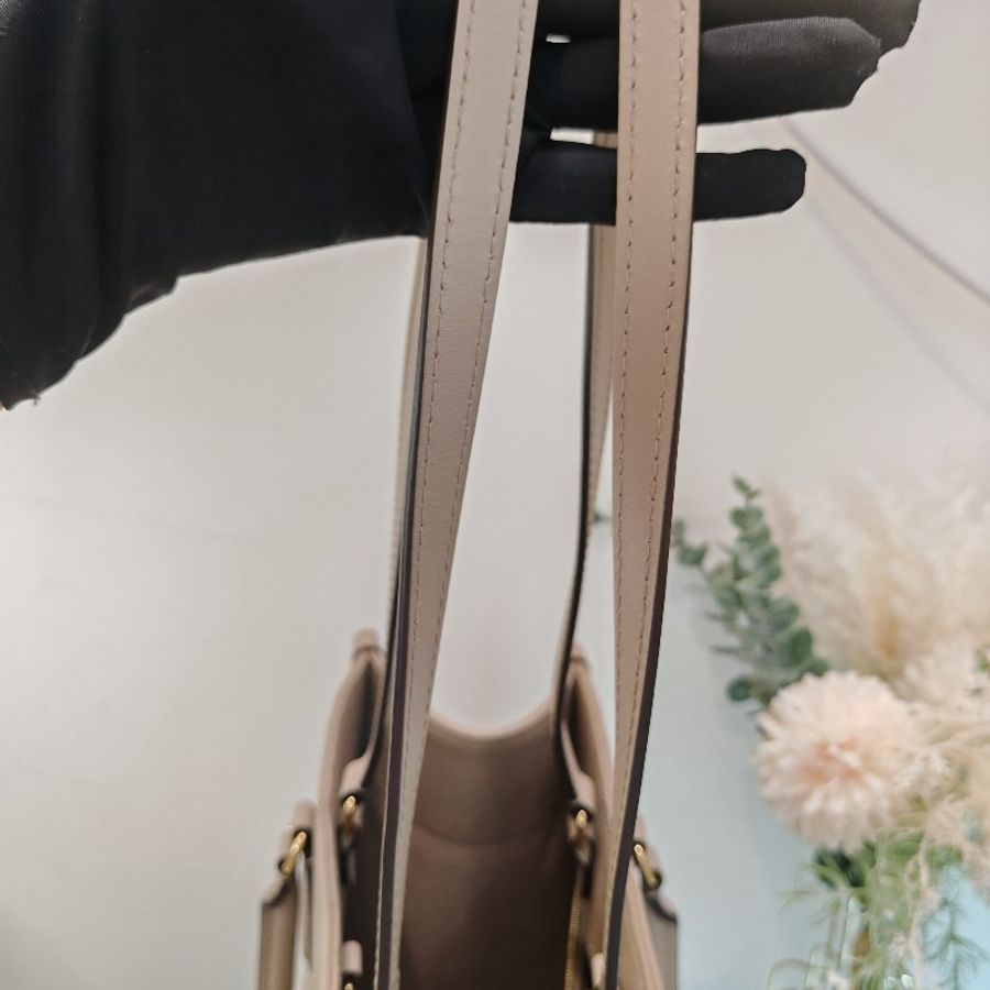 Lv on the go mm-17