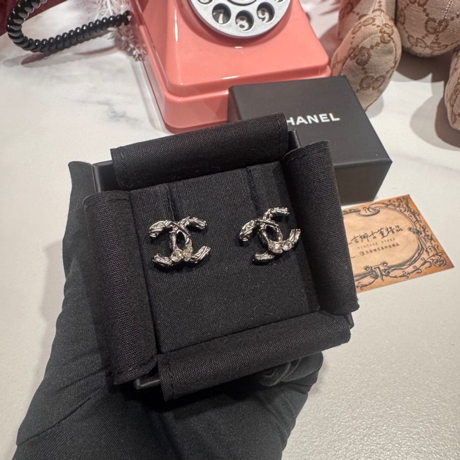 Chanel 黑銀耳環 耳針/王吉娜古董精品-0