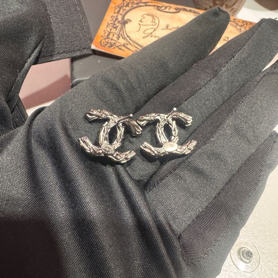 Chanel 黑銀耳環 耳針/王吉娜古董精品-4