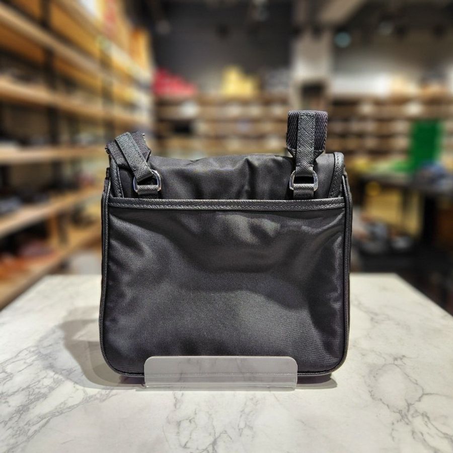 🎉新品好折扣✨Prada 2VD077 Re-Nylon and Saffiano 郵差包 黑色-4