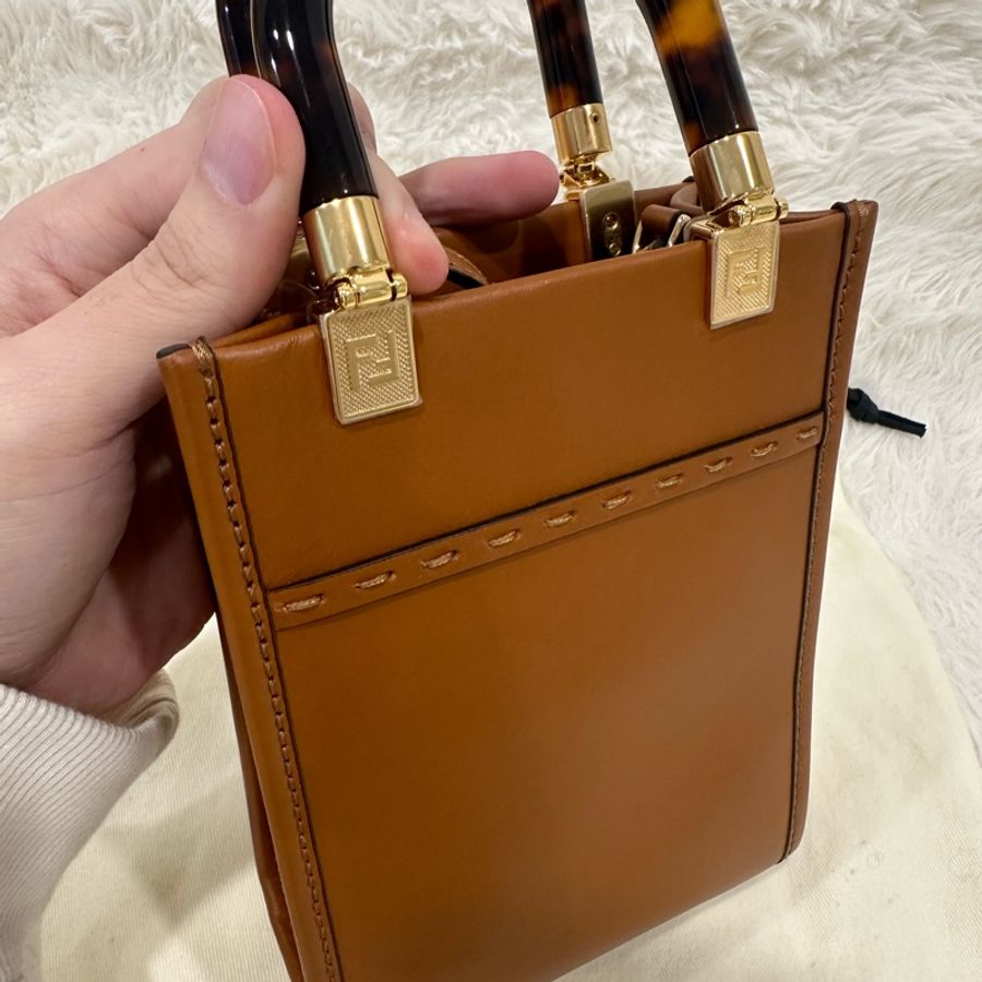 FENDI 芬迪 Sunshine 基本款經典色手提袋 Mini迷你 淺咖色 咖啡色-3