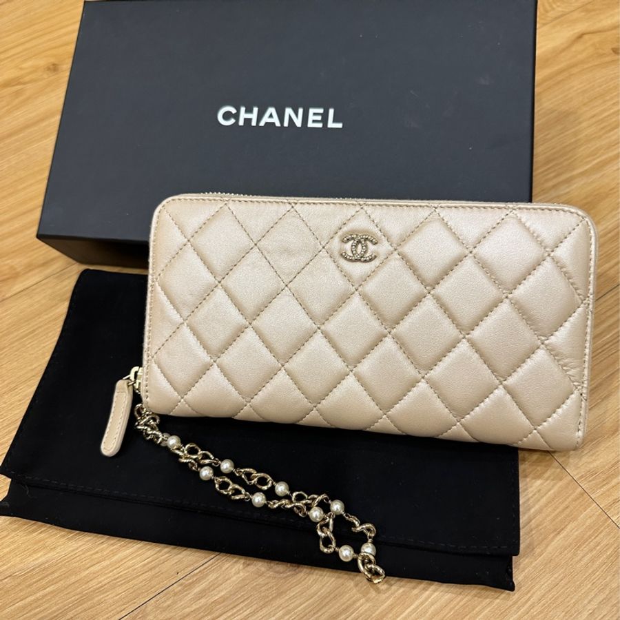 新年發財 錢包🧧CHANEL 香奈兒 香檳金 小羊皮 珍珠鏈條 拉鍊長夾 喜歡來議價❤️-0