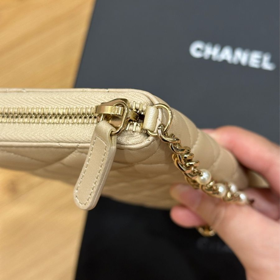 新年發財 錢包🧧CHANEL 香奈兒 香檳金 小羊皮 珍珠鏈條 拉鍊長夾 喜歡來議價❤️-16