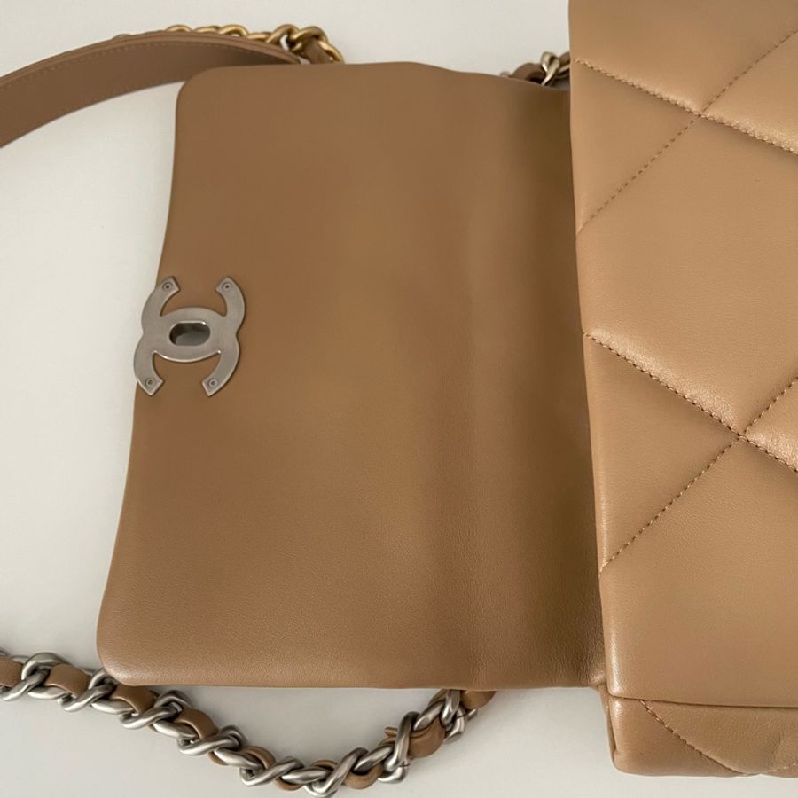 Chanel深奶茶銀扣19包 小號-9