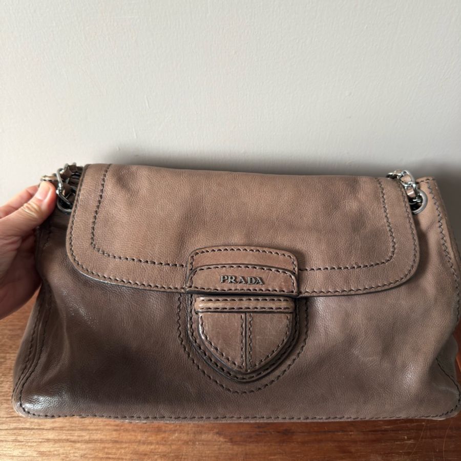 PRADA Glace 牛皮鏈帶包-3