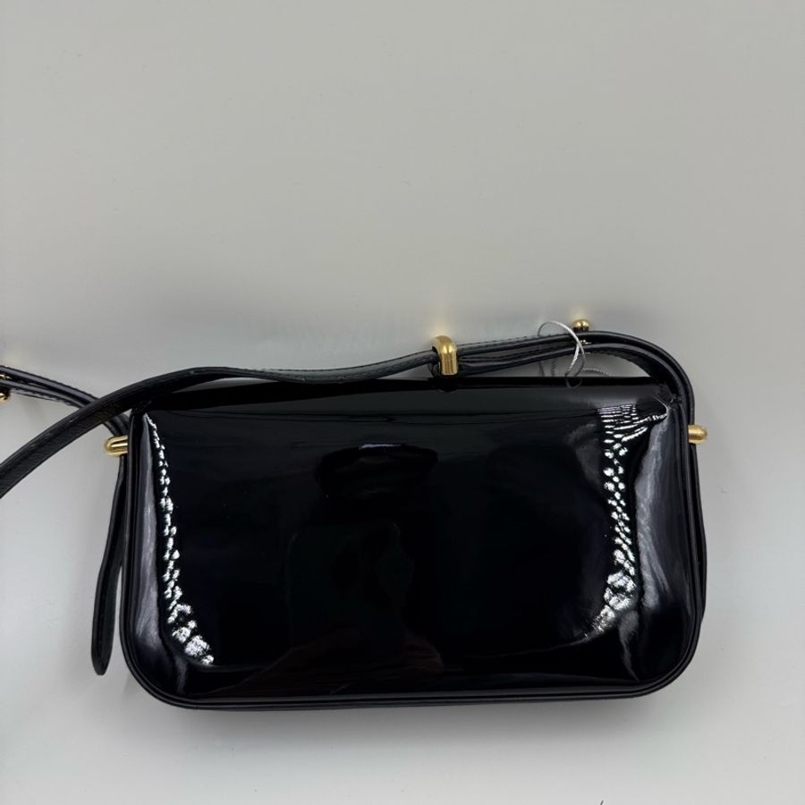 Prada / 普拉達 漆皮 單肩斜挎包 黑金-8