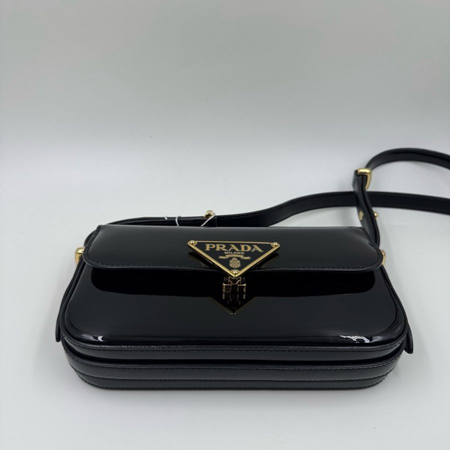 Prada / 普拉達 漆皮 單肩斜挎包 黑金-10
