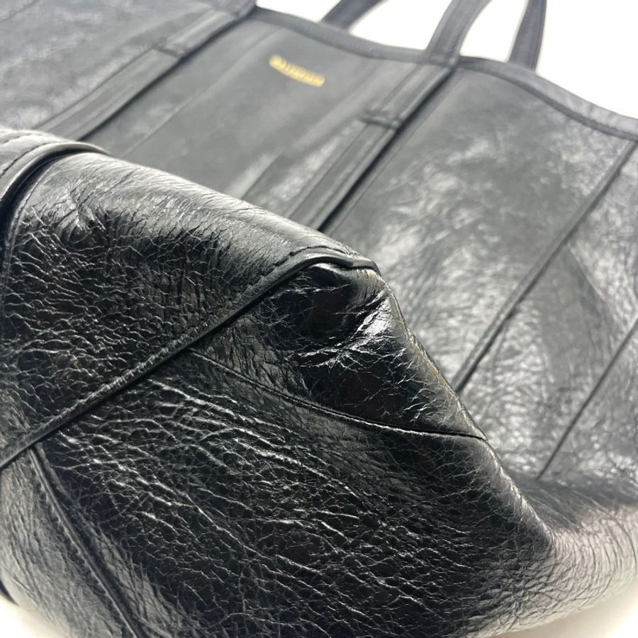 BALENCIAGA黑色皺摺油蠟皮托特包-3