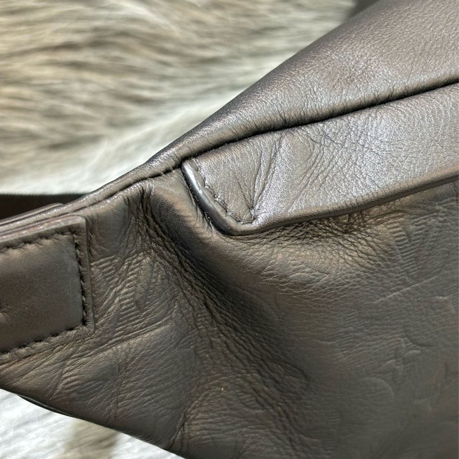 LV M46036 DISCOVERY 黑色牛皮 原花字紋老花 腰包 斜背包 肩背包 胸口包 霹靂包-7