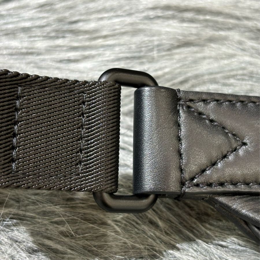 LV M46036 DISCOVERY 黑色牛皮 原花字紋老花 腰包 斜背包 肩背包 胸口包 霹靂包-22