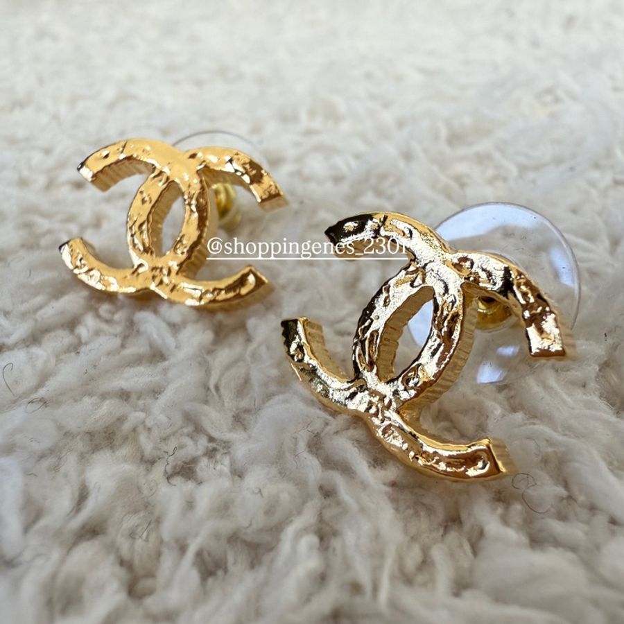 香奈兒 Chanel 全新品 經典logo金色波紋耳環-3