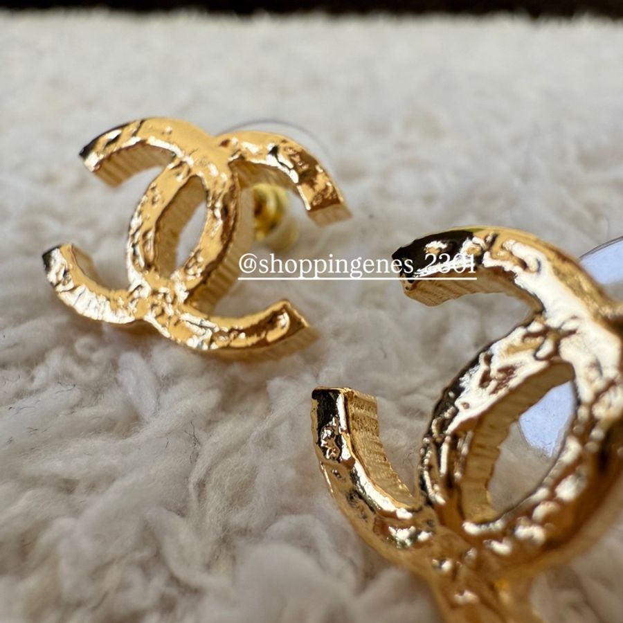 香奈兒 Chanel 全新品 經典logo金色波紋耳環-7
