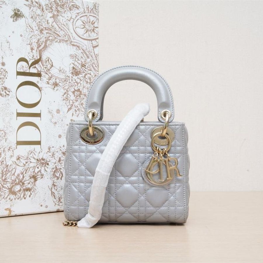 Lady Dior 戴妃包 三格 灰色 皮革S 金釦 2020-0