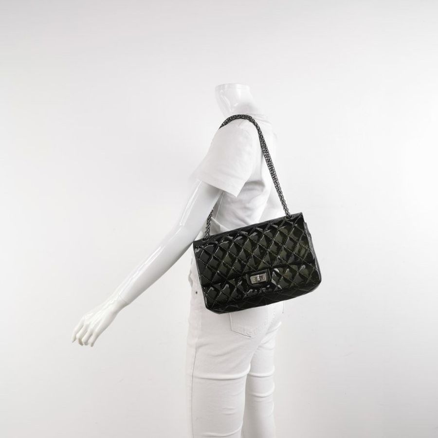 Chanel 2.55 Flag Bag 季節限定款 大號 漆皮 菱格 絎縫 長方形旋扣 單肩包-1