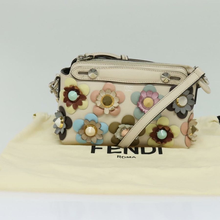 【日本直送】FENDI By The Way 手提包 皮革 2way 米色 金色 正品 136115-11